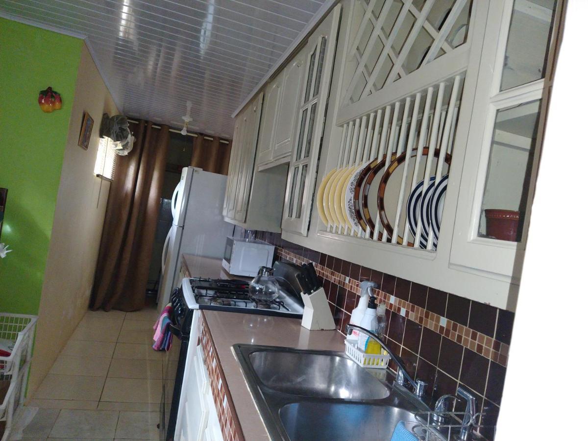 Gables Vacation Rentals With Private Gated Parking Onsite Knockpatrick Bagian luar foto