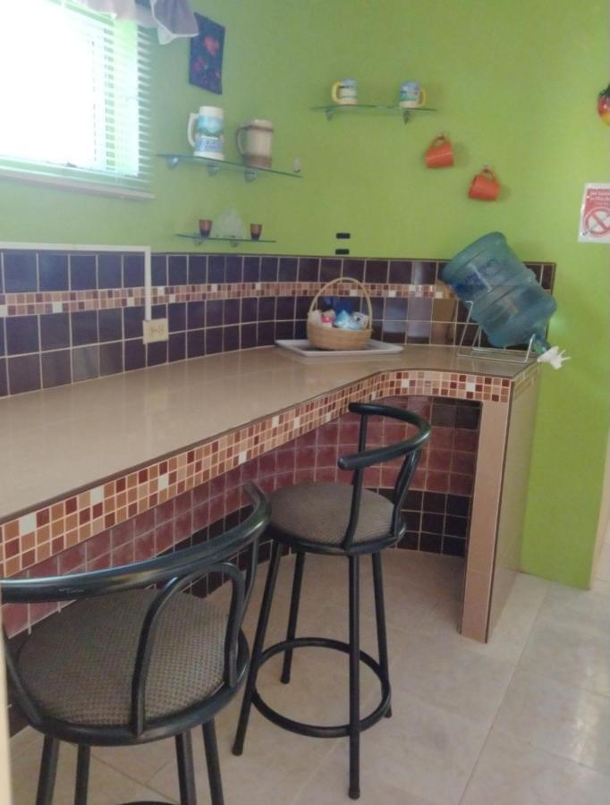 Gables Vacation Rentals With Private Gated Parking Onsite Knockpatrick Bagian luar foto