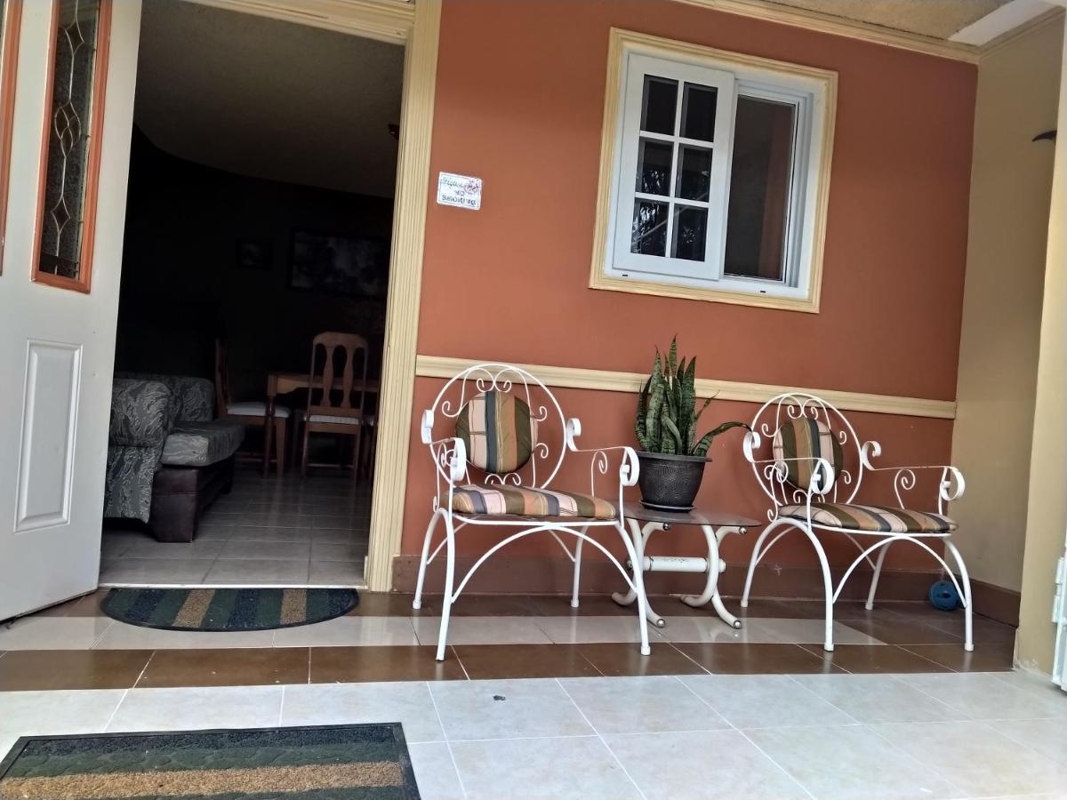 Gables Vacation Rentals With Private Gated Parking Onsite Knockpatrick Bagian luar foto